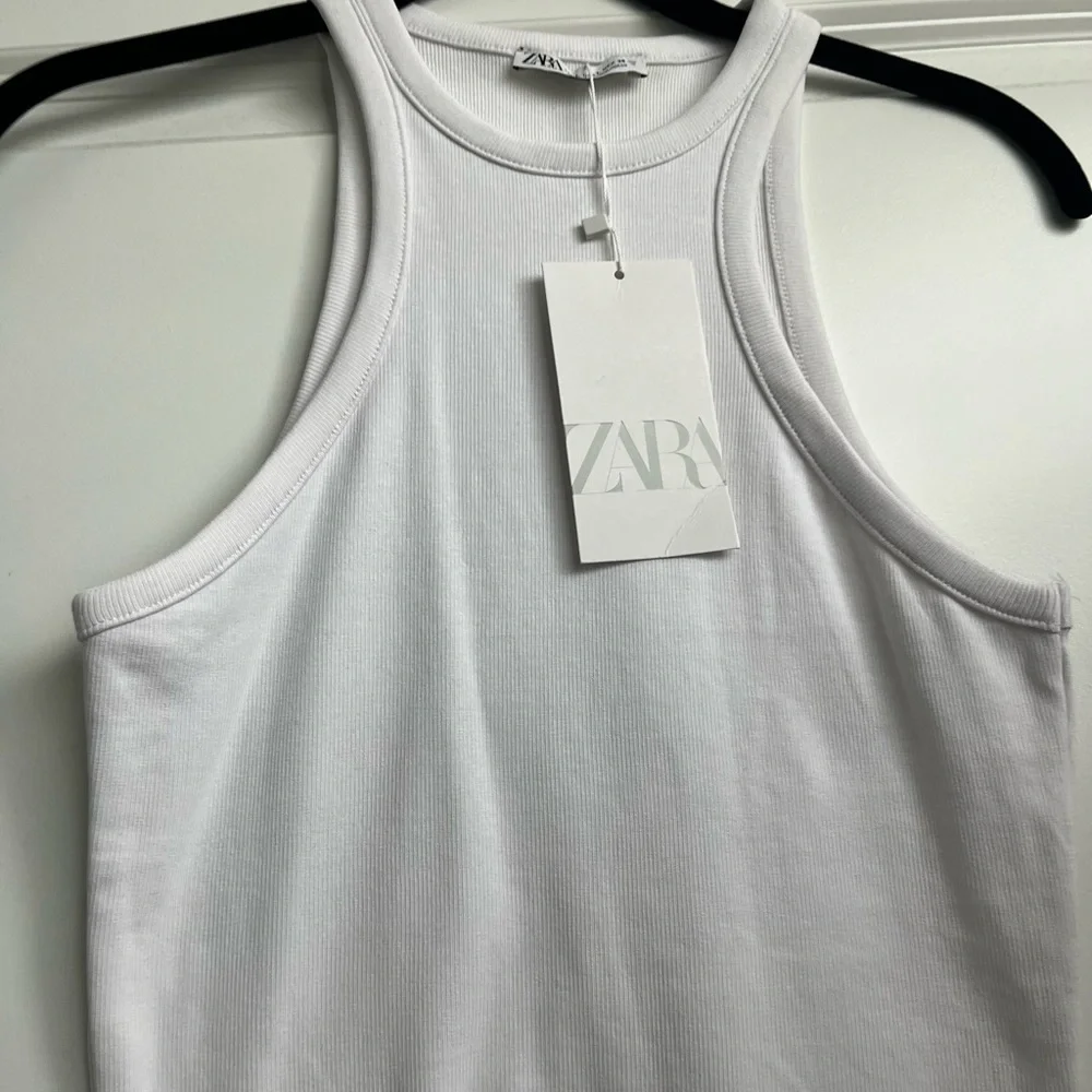 Zara White Ribbed Tank with Racerback - Picture 1 of 4